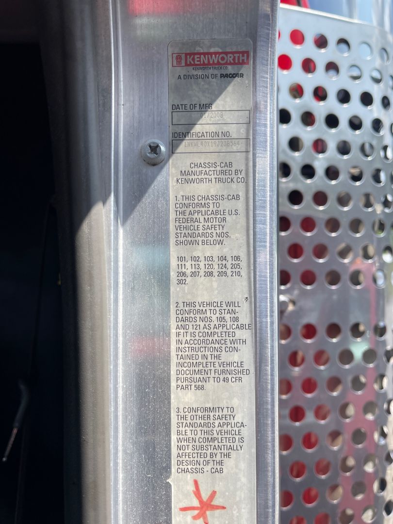 2009 KENWORTH W900L Heavy Hauler - Image 28